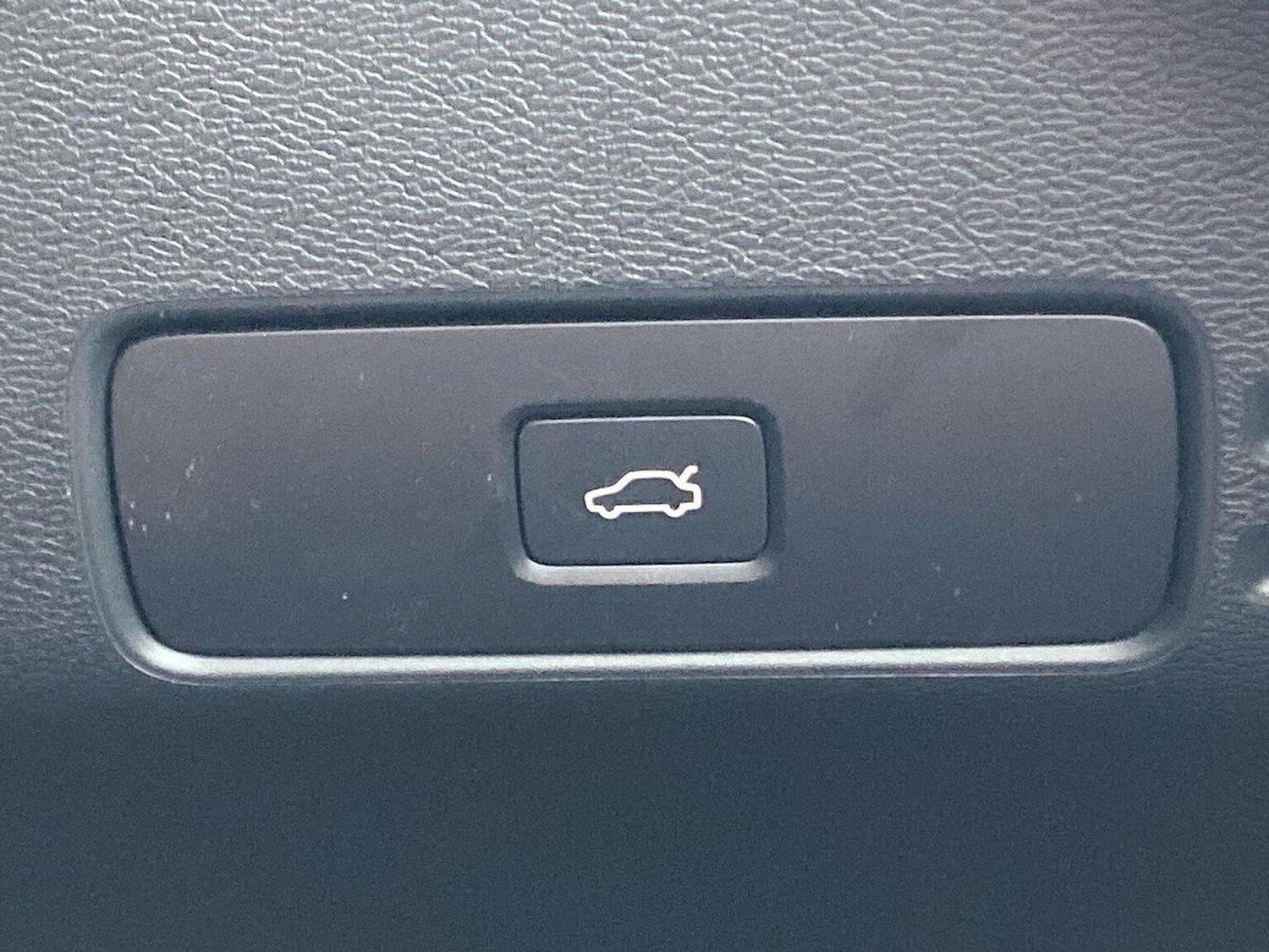 Used Volvo XC40 2025 for sale - 76281225: Photo 23