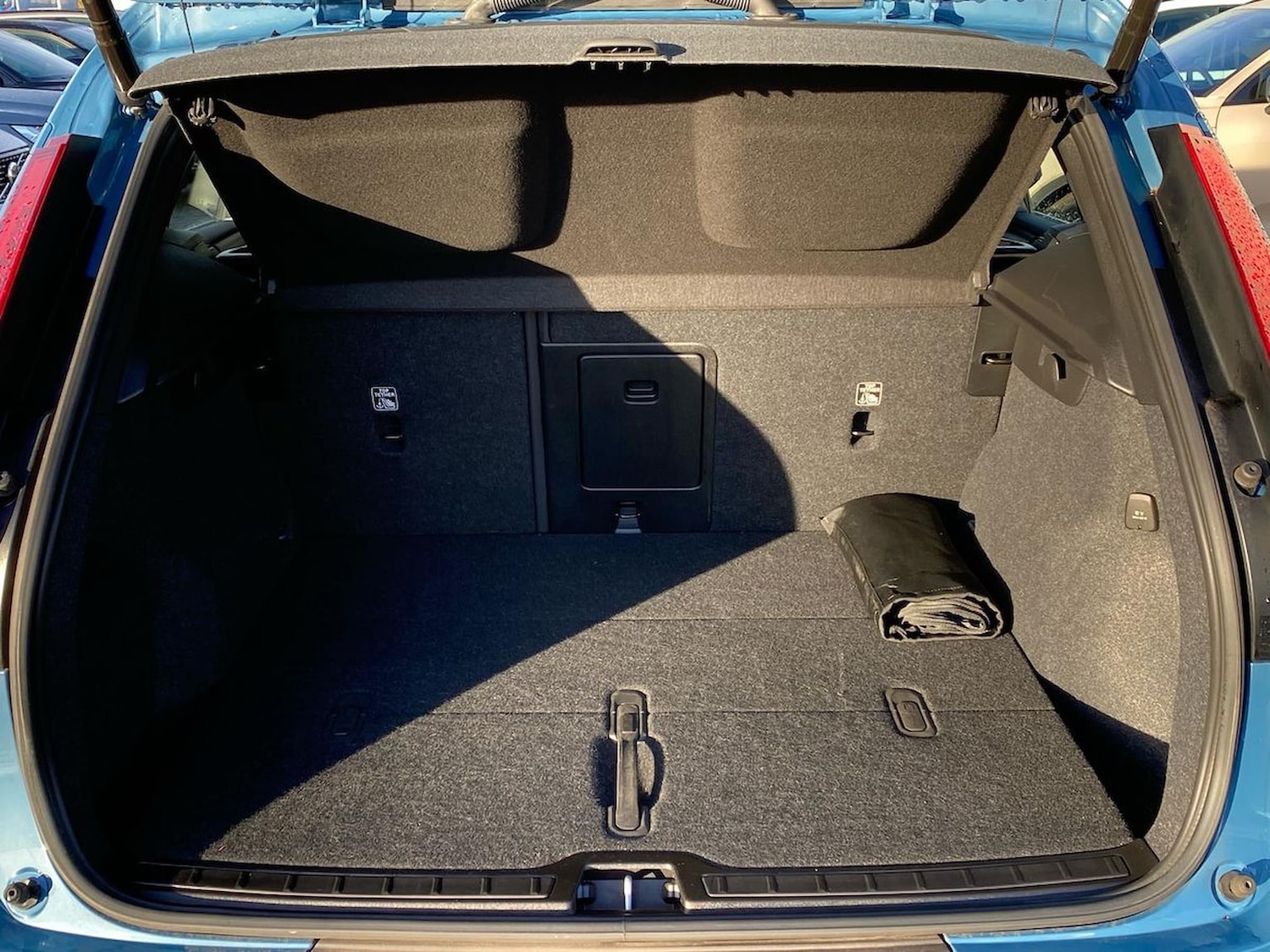 Used Volvo XC40 2022 for sale - 76958733: Photo 18