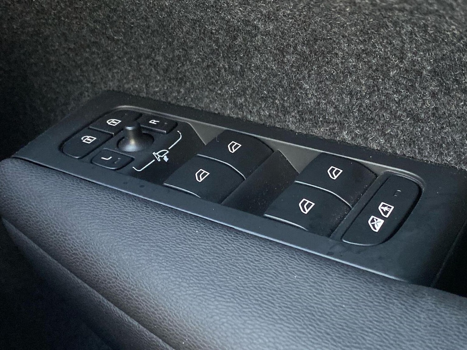 Used Volvo XC40 2022 for sale - 76958733: Photo 22