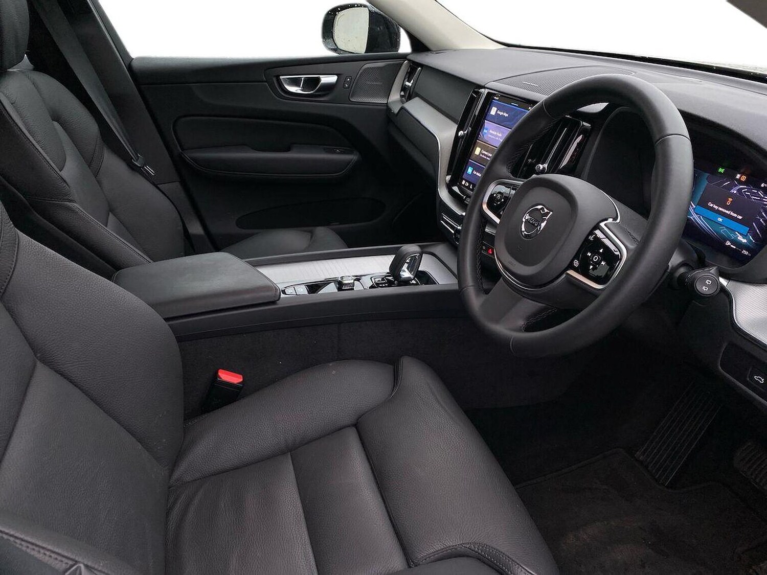 Used Volvo XC60 2025 for sale - 77845359: Photo 15