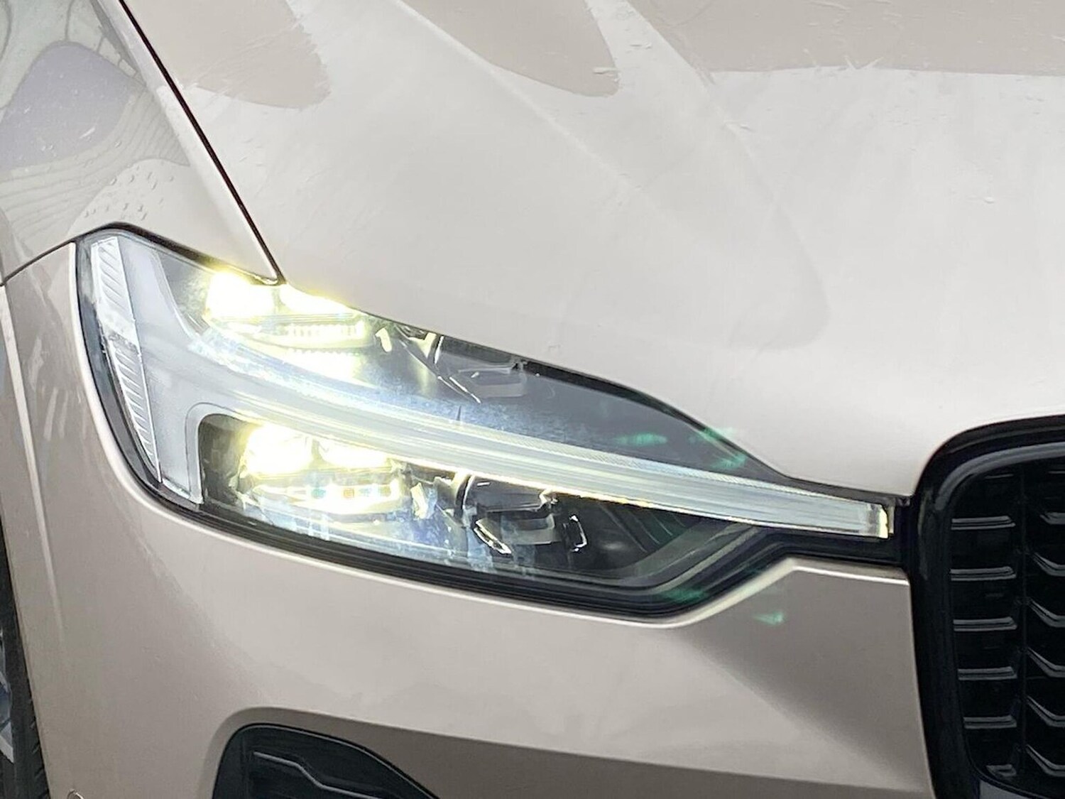 Used Volvo XC60 2025 for sale - 77845359: Photo 33