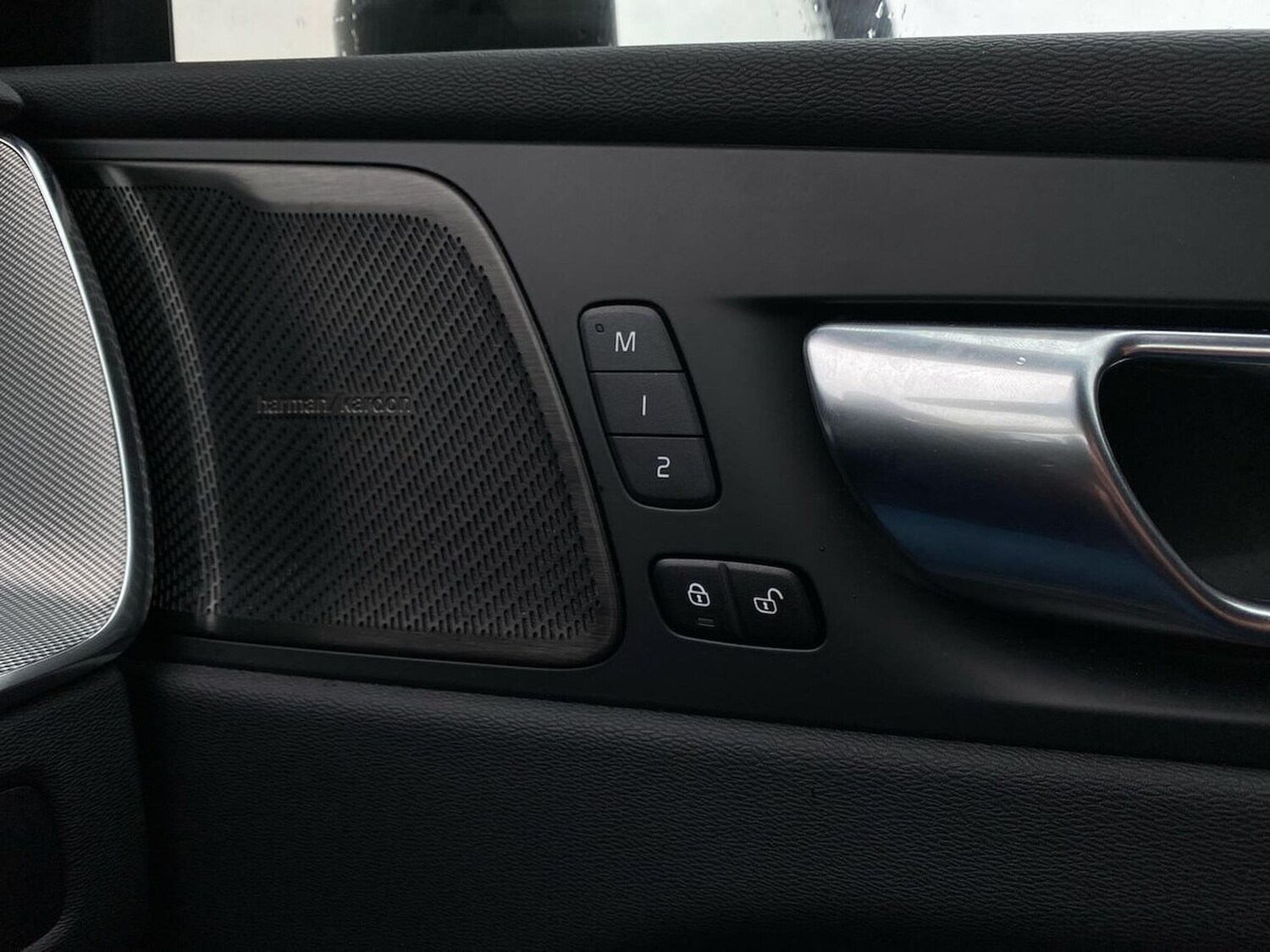 Used Volvo XC60 2025 for sale - 77845359: Photo 37