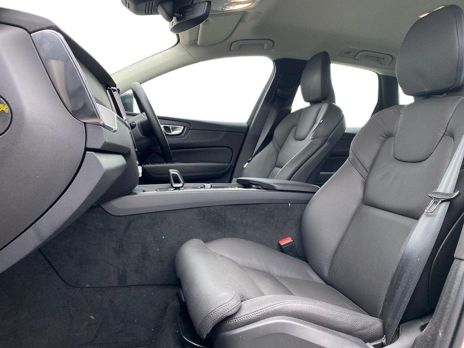 Used Volvo XC60 2025 for sale - 77845359: Photo 7