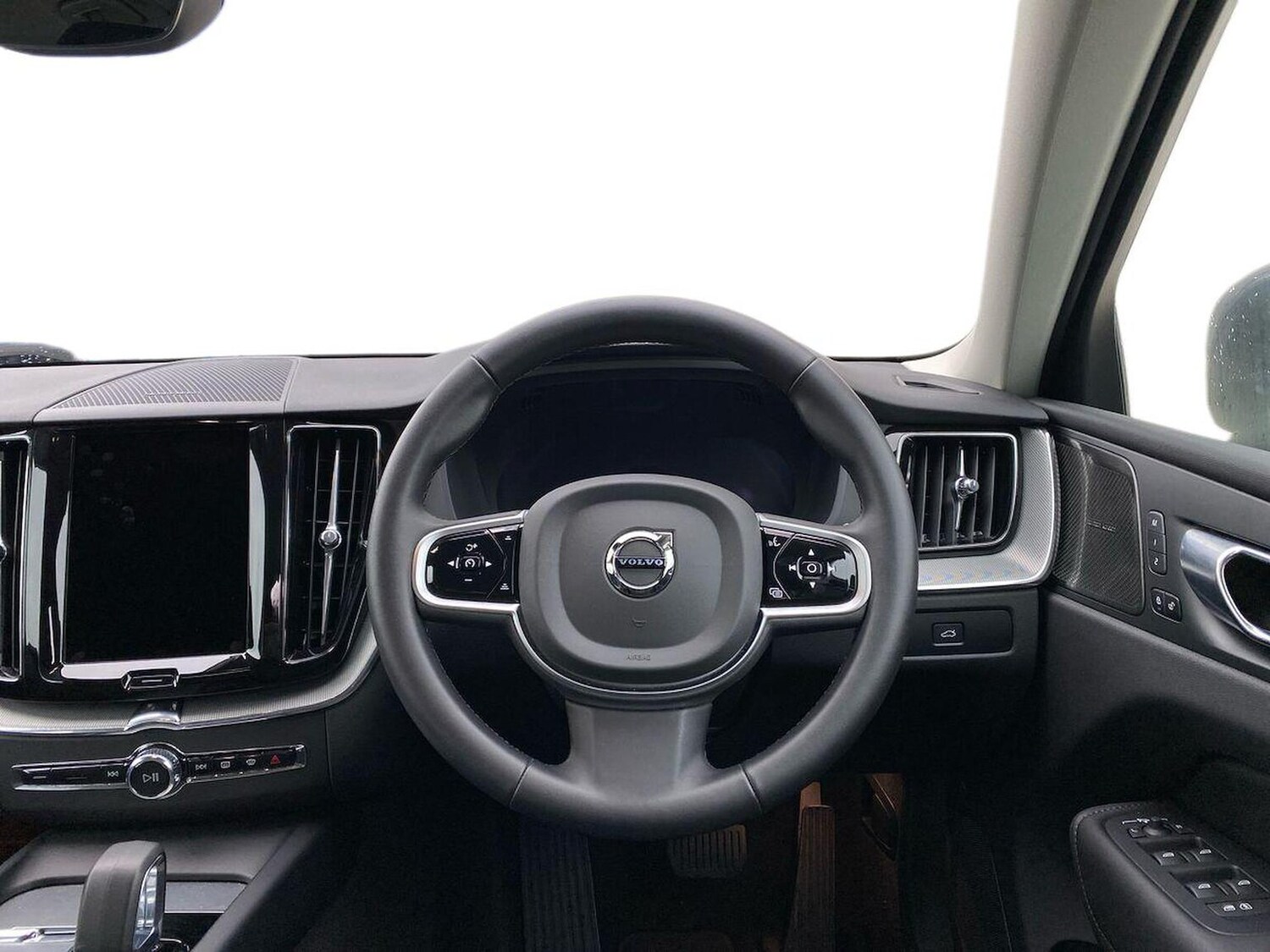 Used Volvo XC60 2025 for sale - 77845359: Photo 9