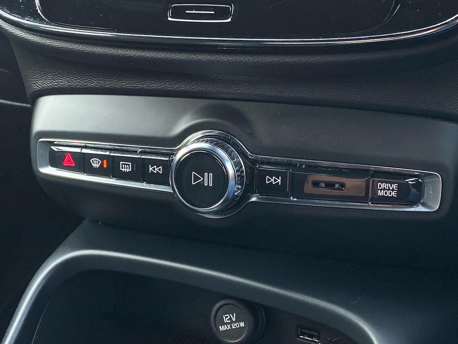 Used Volvo XC40 2021 for sale - 76958734: Photo 13