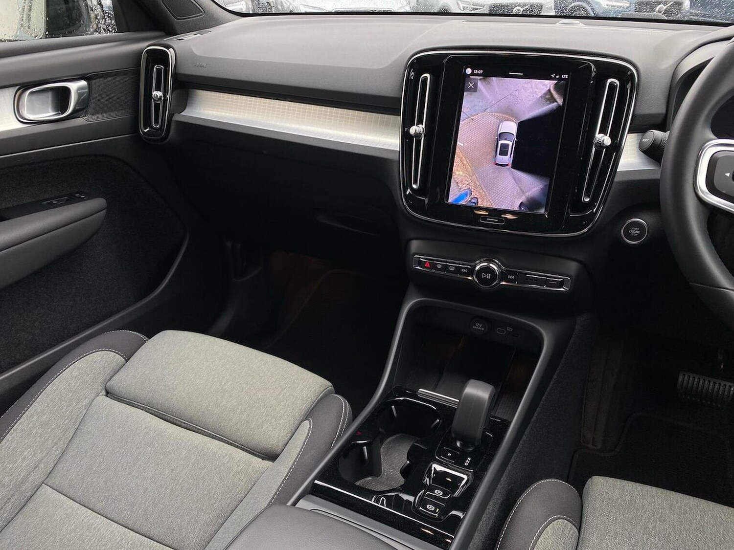 Used Volvo XC40 2023 for sale - 78191234: Photo 15