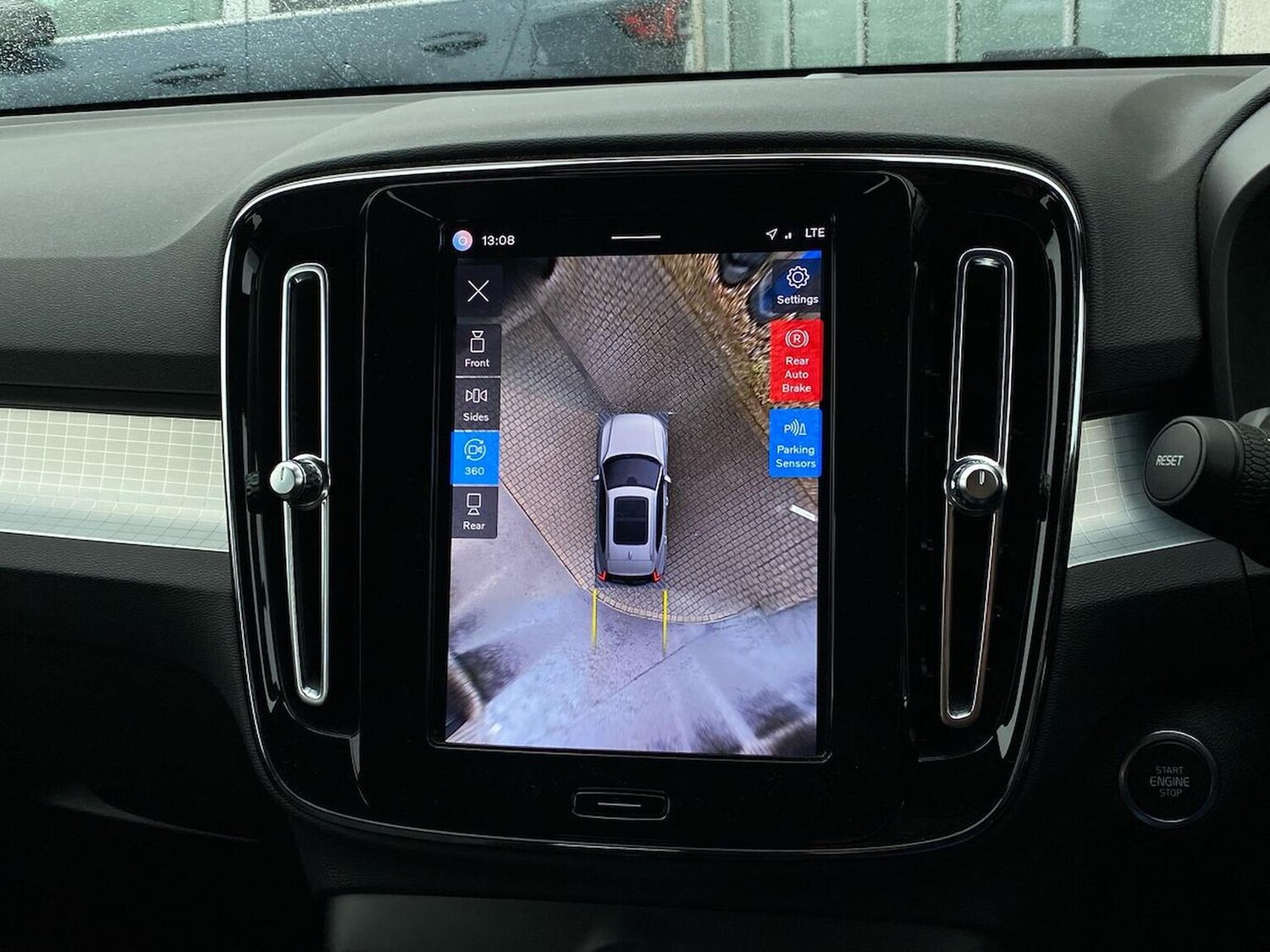 Used Volvo XC40 2023 for sale - 78191234: Photo 25