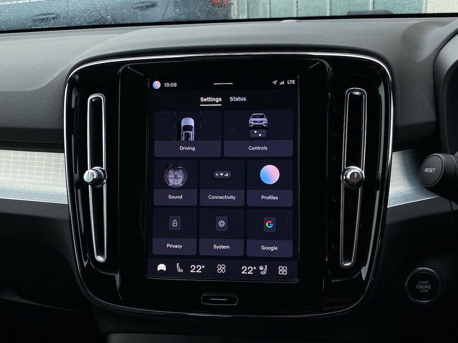 Used Volvo XC40 2023 for sale - 78191234: Photo 36