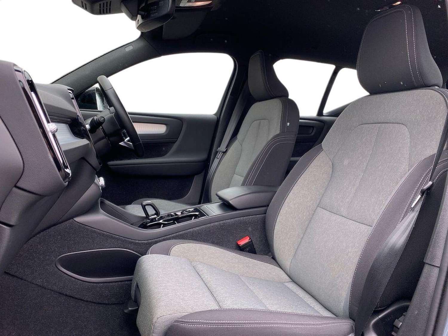 Used Volvo XC40 2023 for sale - 78191234: Photo 9