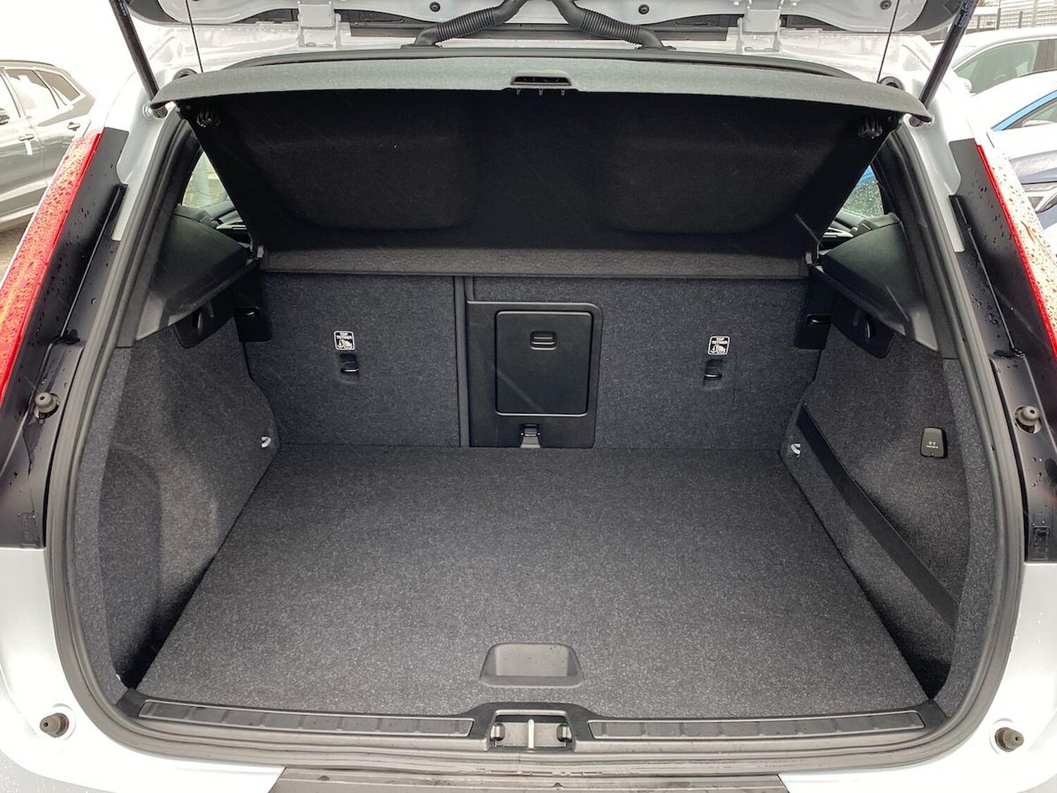 Used Volvo XC40 2020 for sale - 76335123: Photo 17
