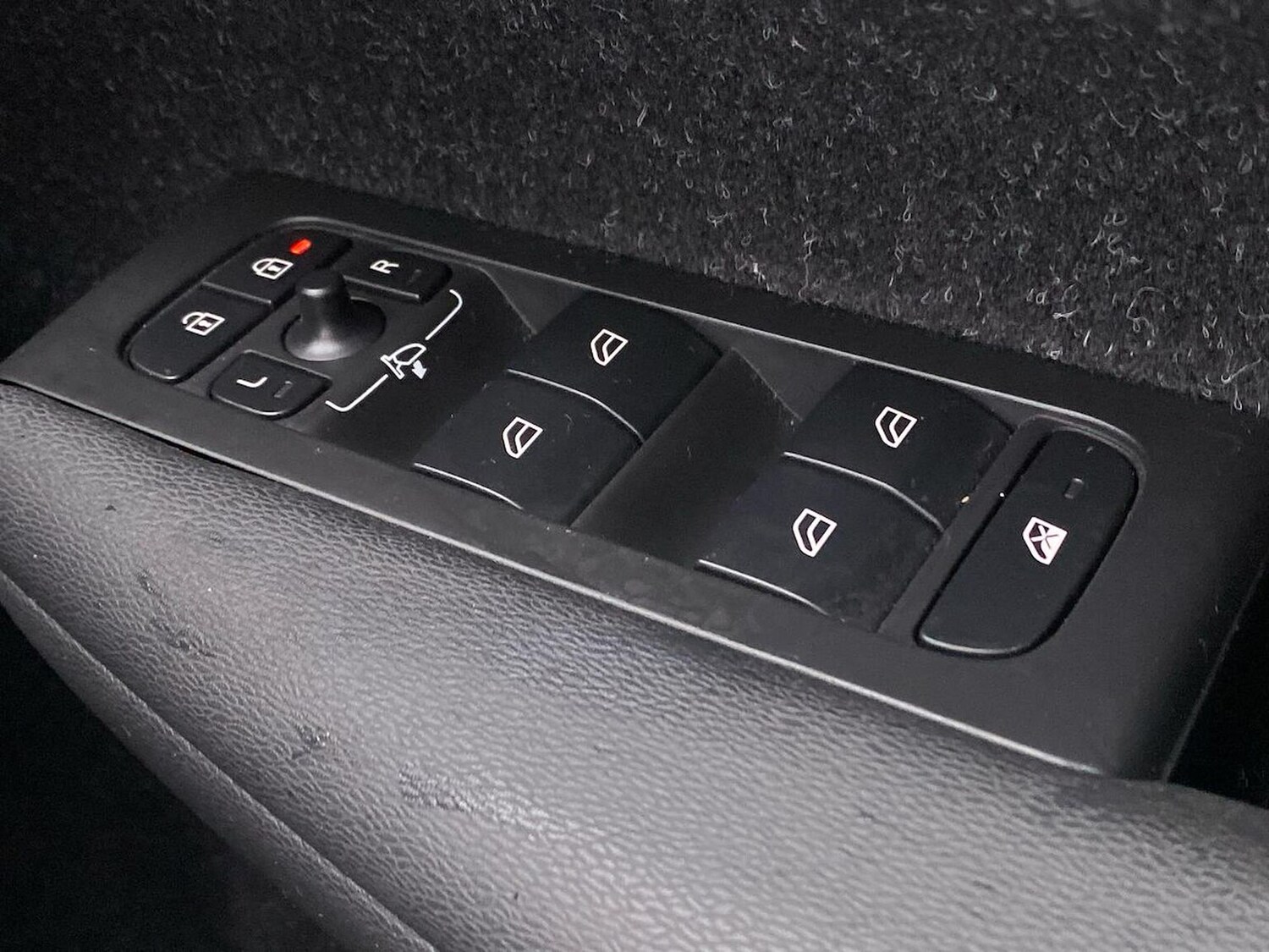 Used Volvo XC40 2020 for sale - 76335123: Photo 21