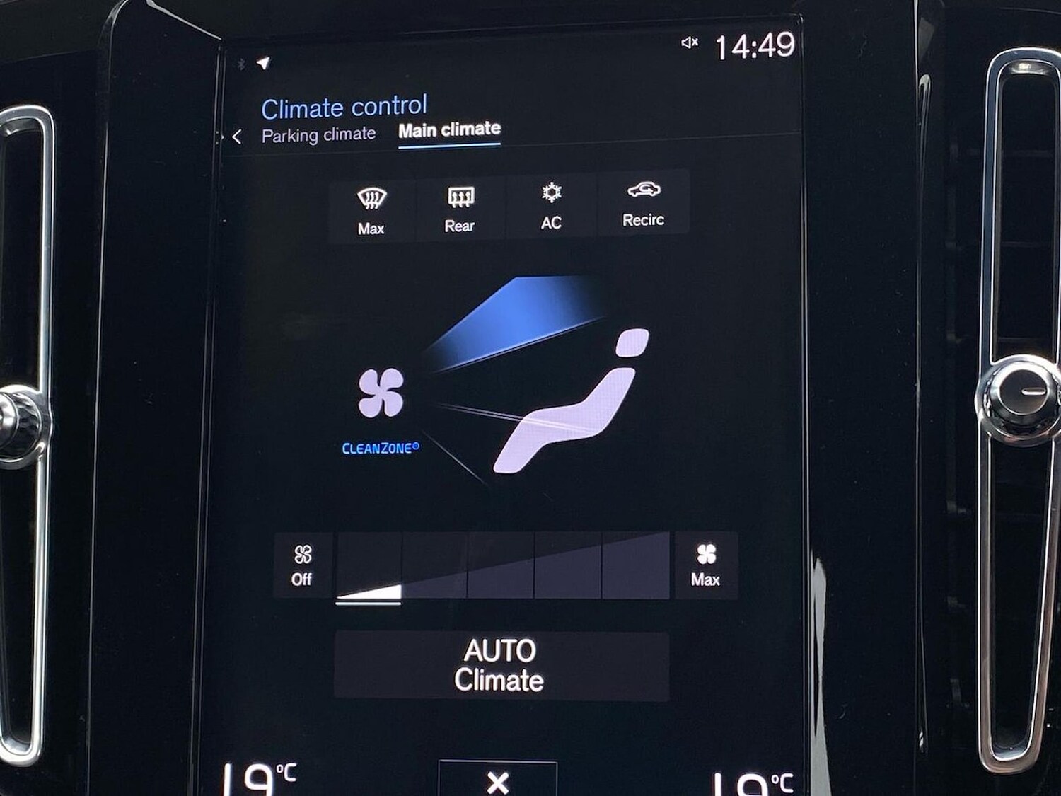 Used Volvo XC40 2020 for sale - 76335123: Photo 24