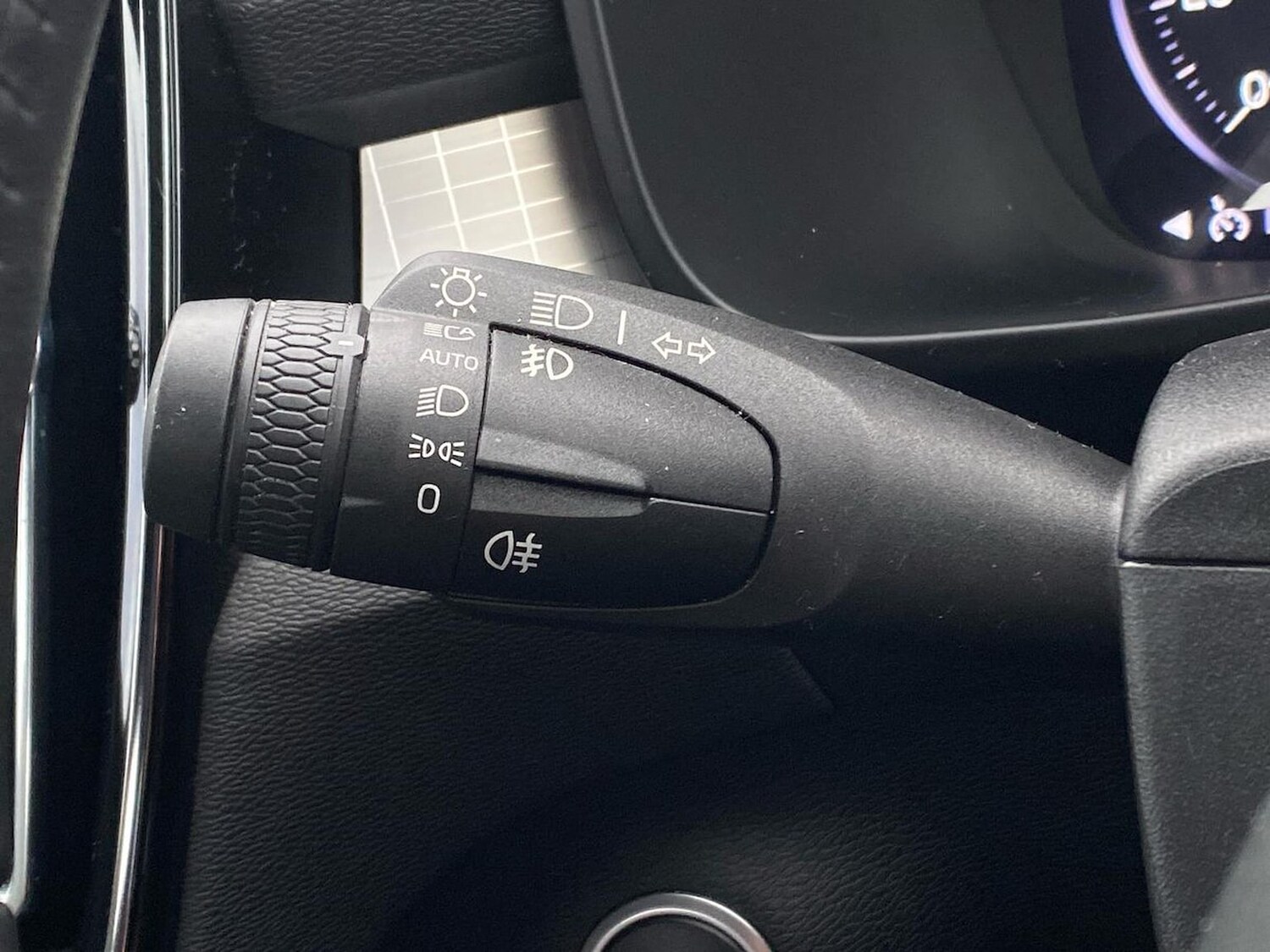 Used Volvo XC40 2020 for sale - 76335123: Photo 28