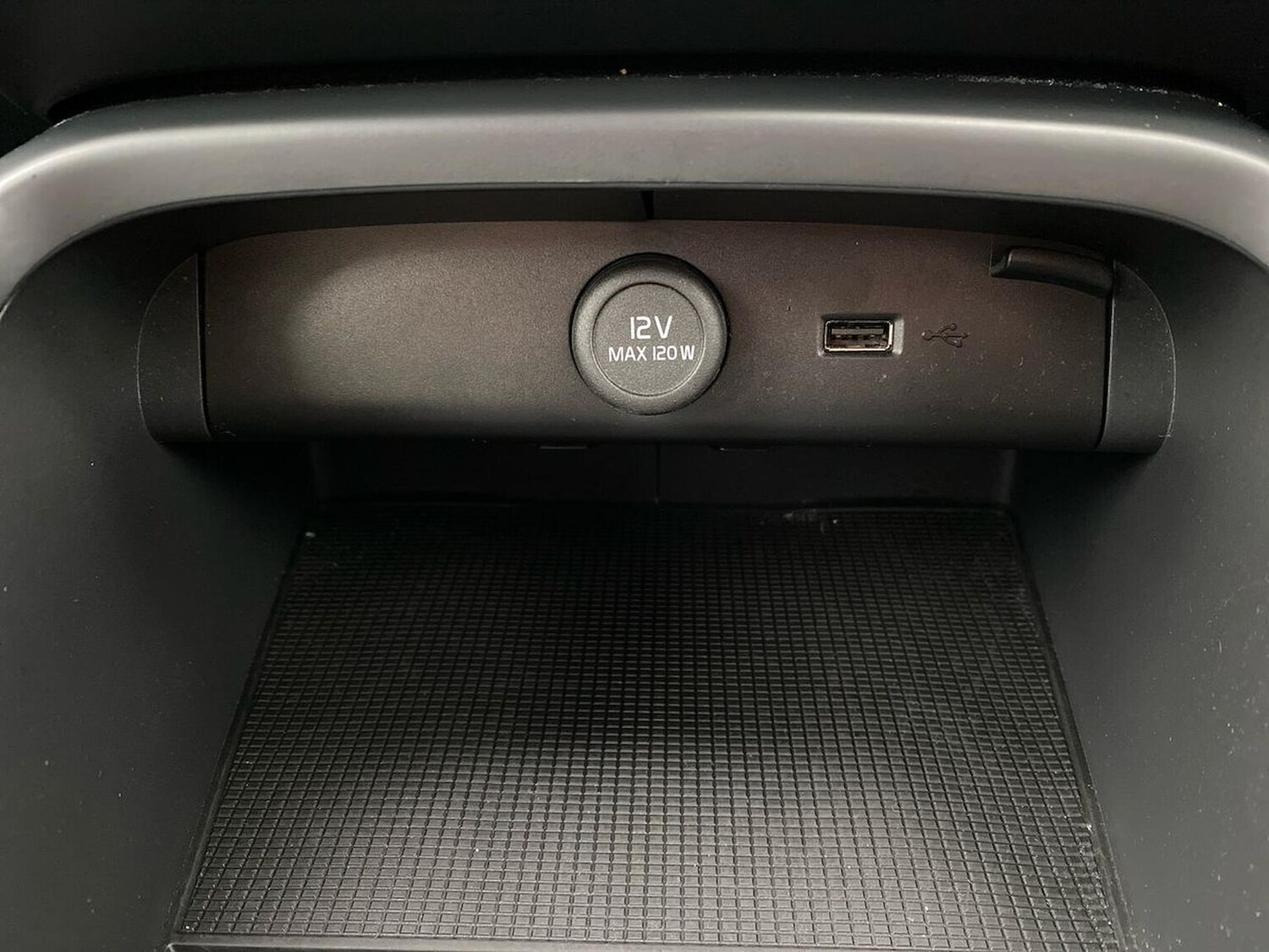 Used Volvo XC40 2020 for sale - 76335123: Photo 37