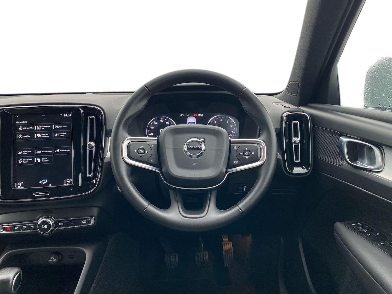 Used Volvo XC40 2020 for sale - 76335123: Photo 9