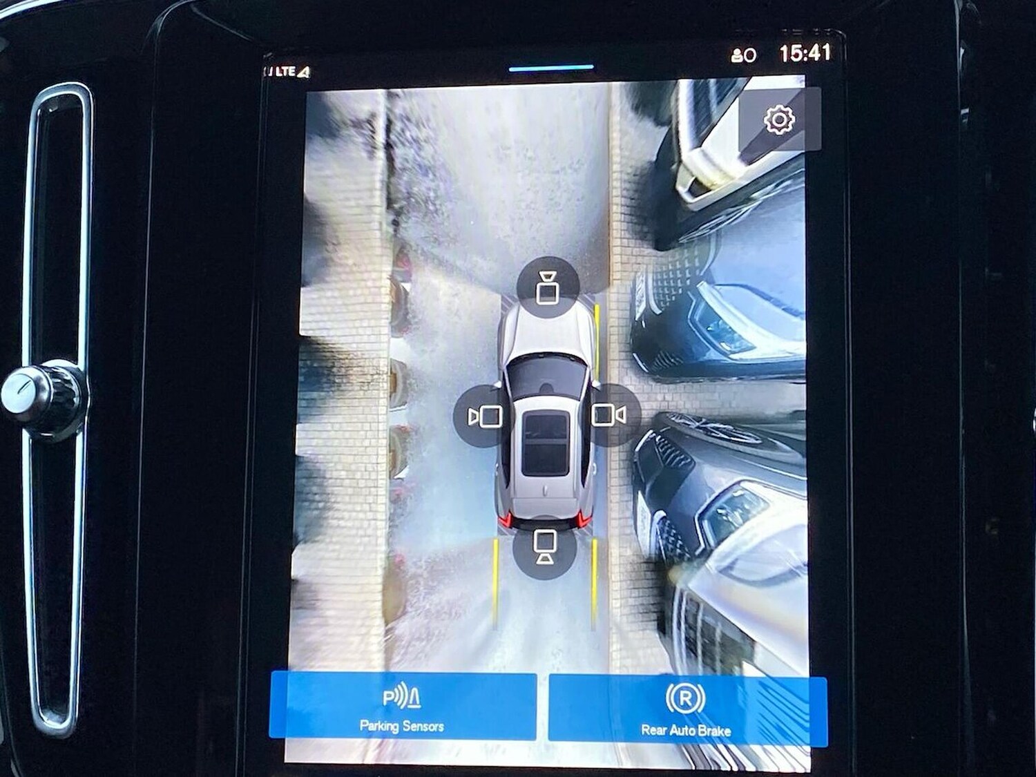 Used Volvo XC40 2023 for sale - 76407385: Photo 24