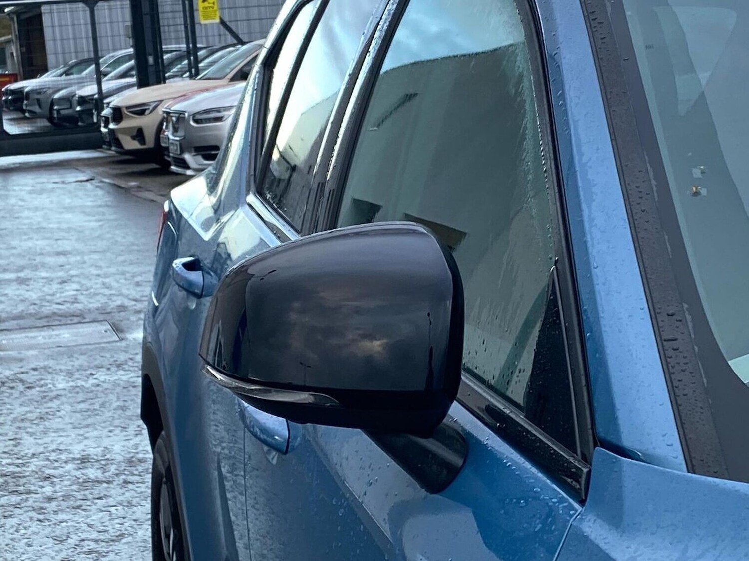 Used Volvo XC40 2023 for sale - 76407385: Photo 37