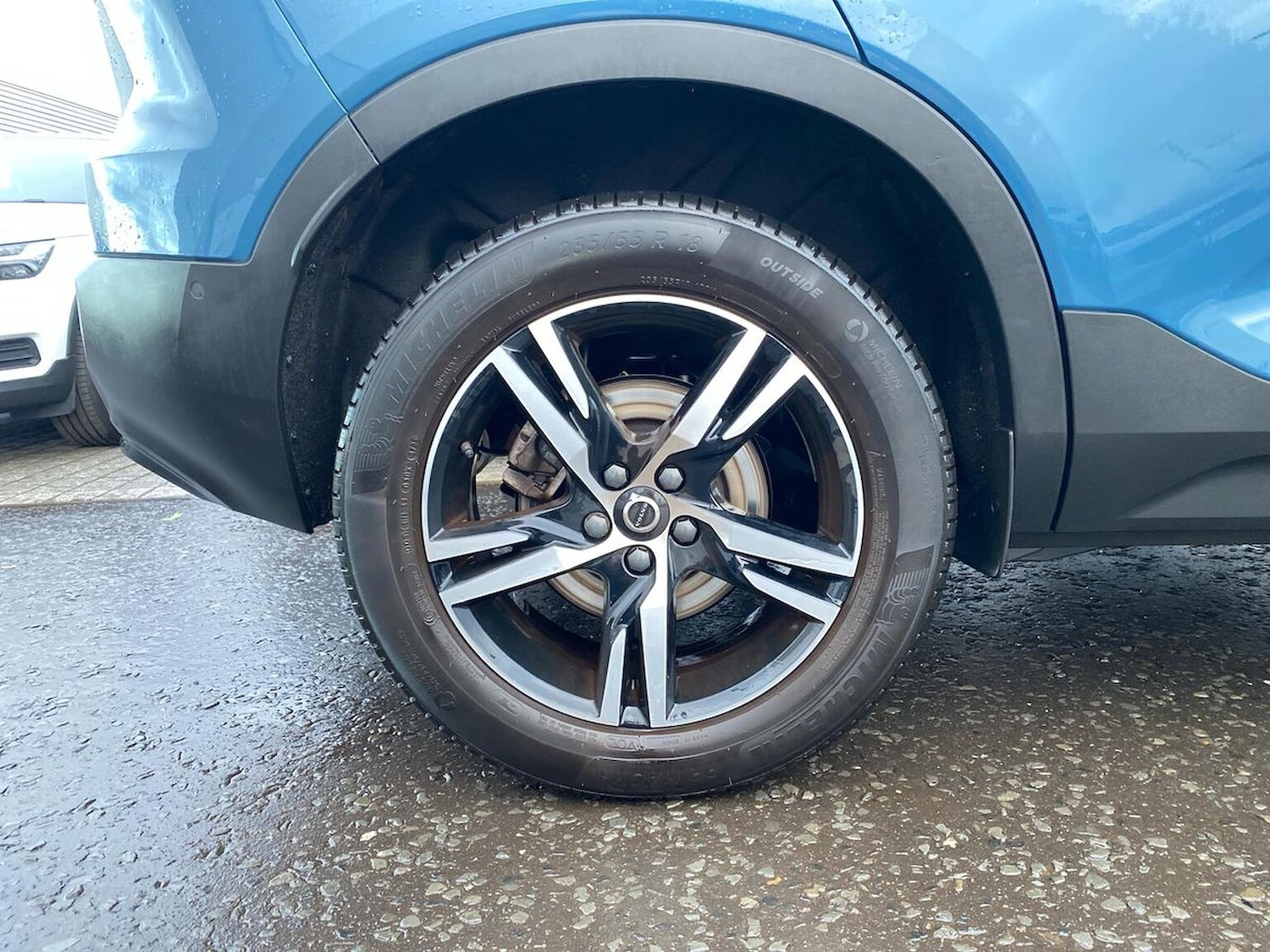 Used Volvo XC40 2023 for sale - 76407385: Photo 7