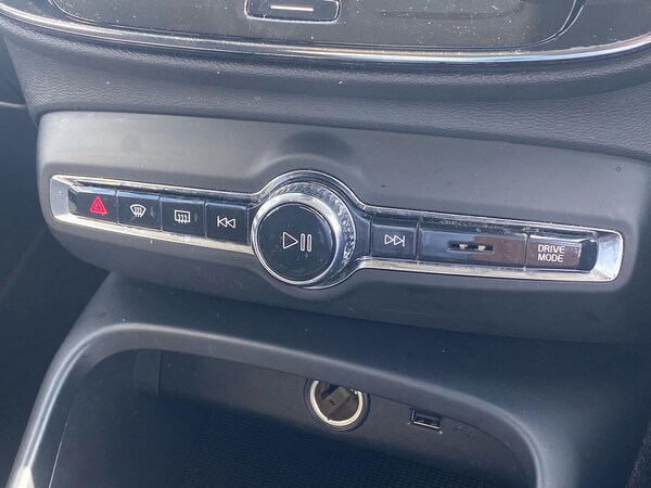 Used Volvo XC40 2021 for sale - 76211961: Photo 12