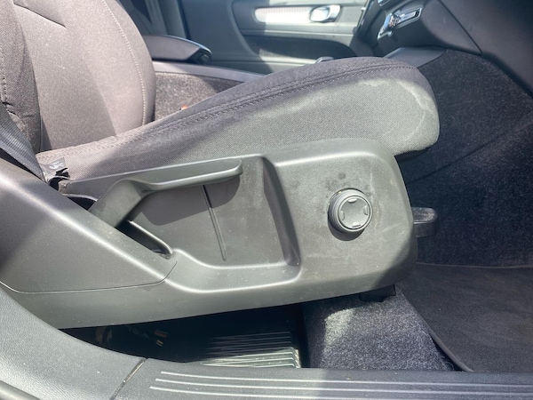 Used Volvo XC40 2021 for sale - 76211961: Photo 30