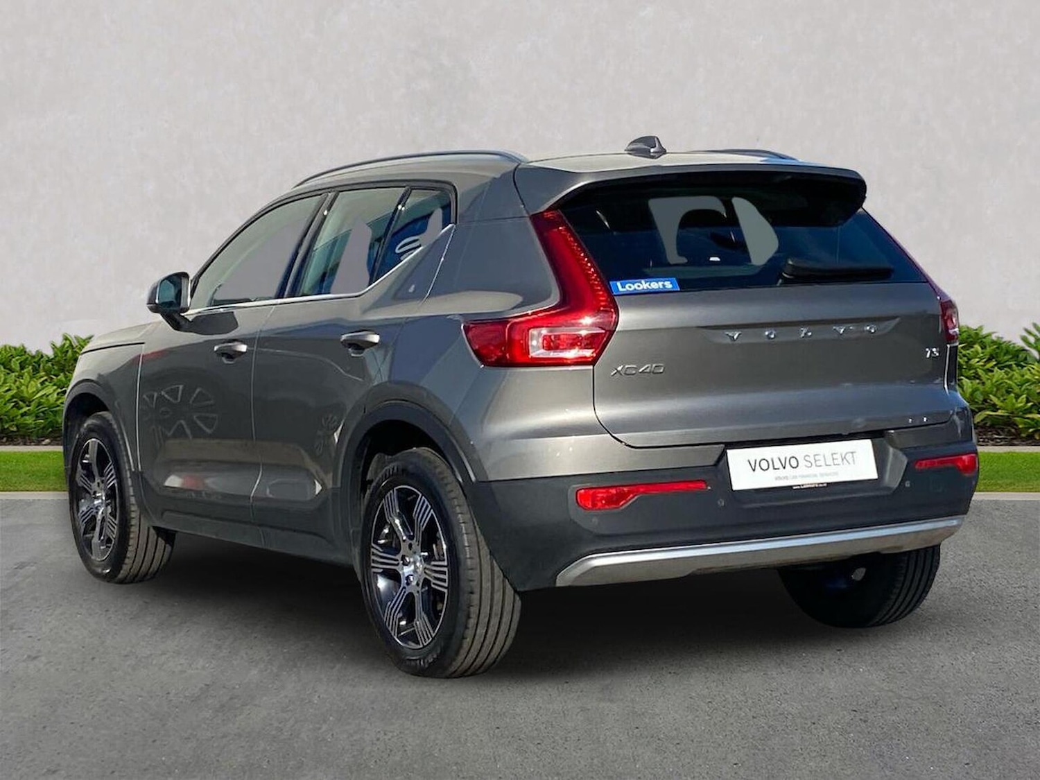 Used Volvo XC40 2021 for sale - 78139499: Photo 2