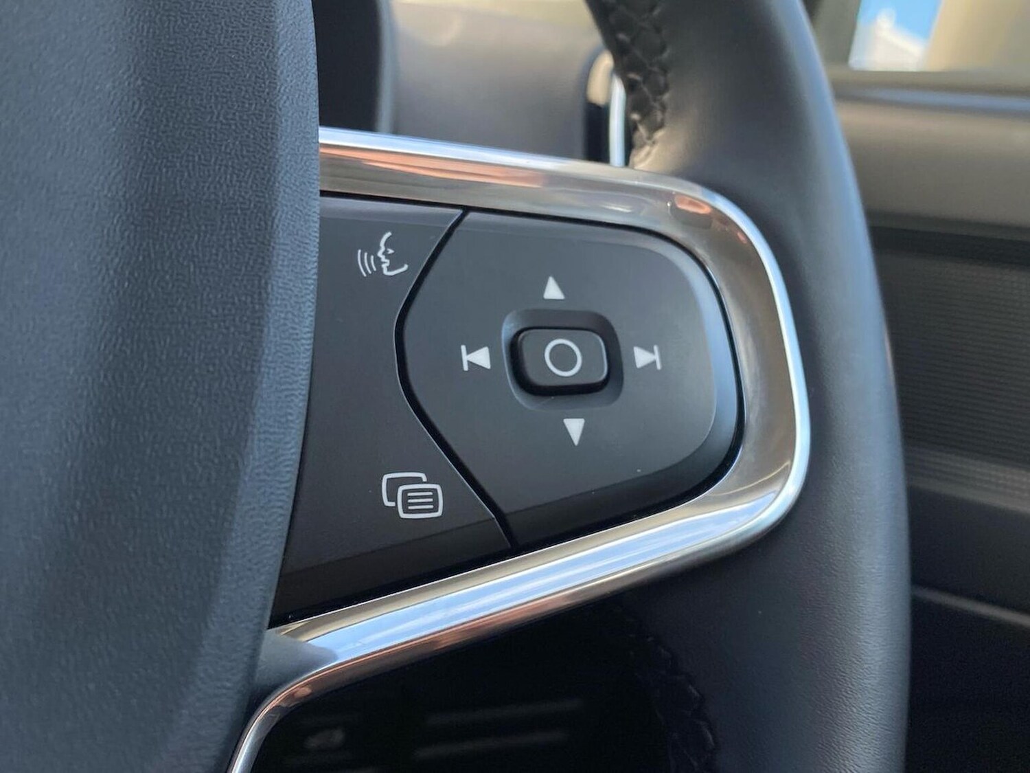 Used Volvo XC40 2021 for sale - 78139499: Photo 28