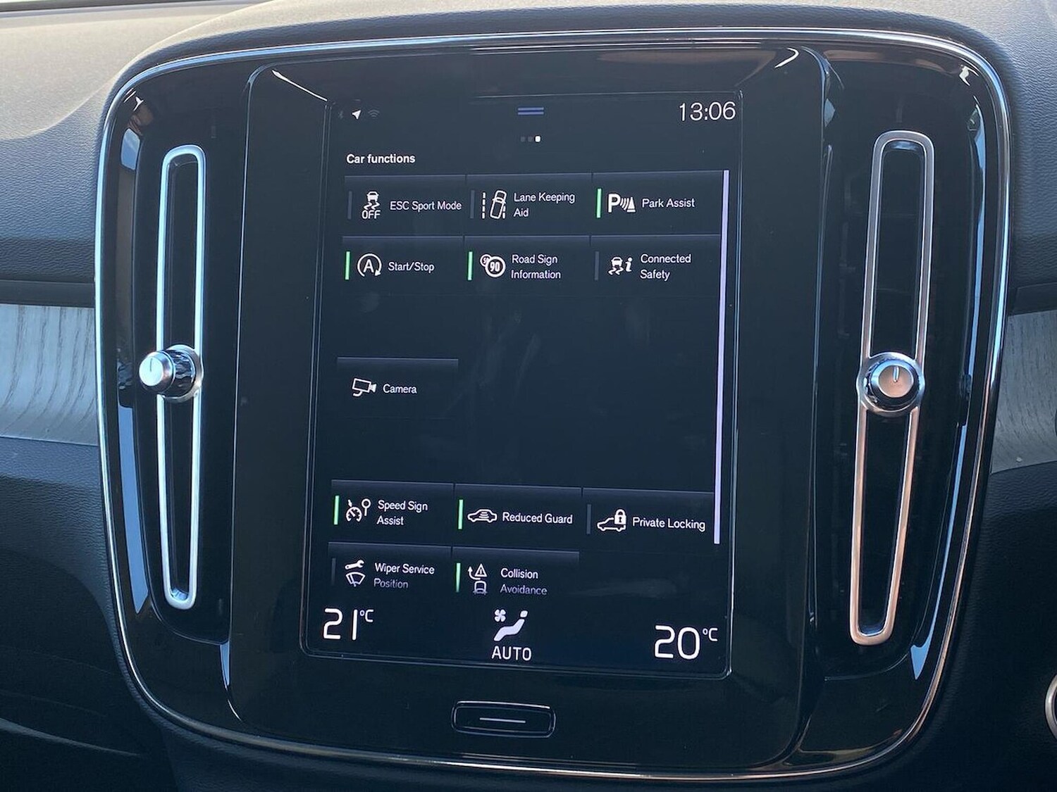 Used Volvo XC40 2021 for sale - 78139499: Photo 40