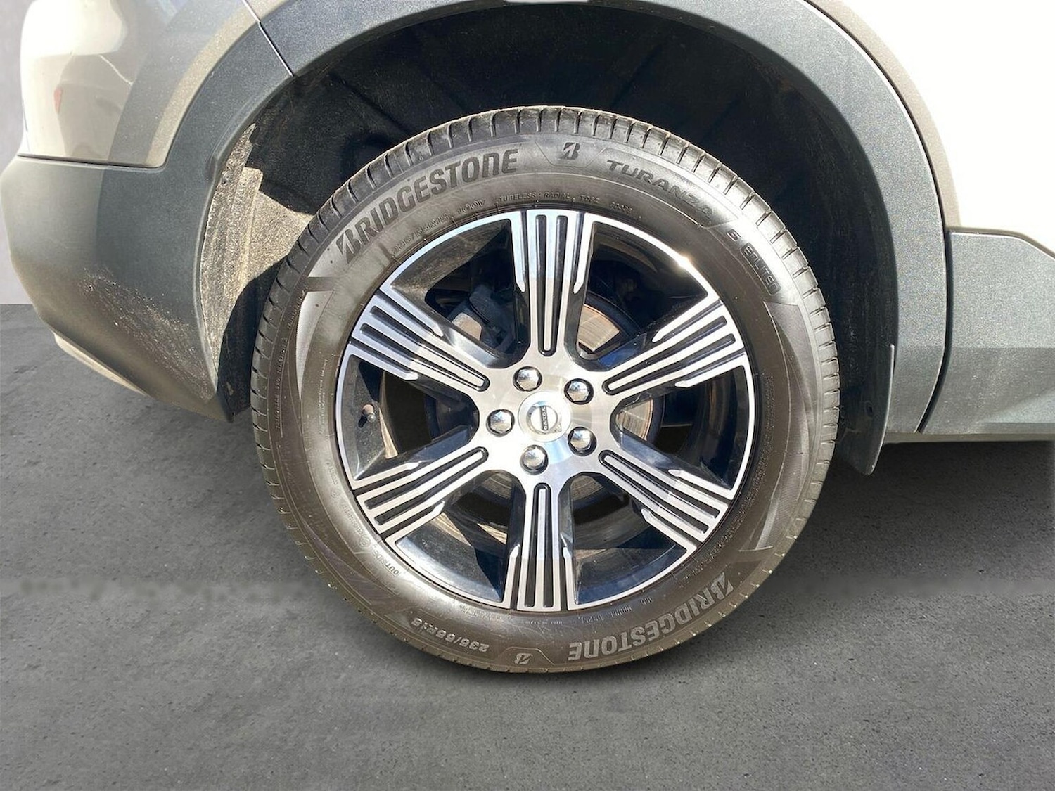 Used Volvo XC40 2021 for sale - 78139499: Photo 8