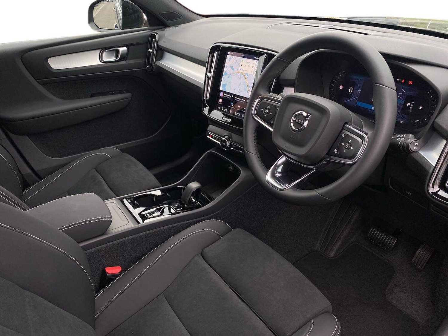 Used Volvo XC40 2025 for sale - 76115501: Photo 16