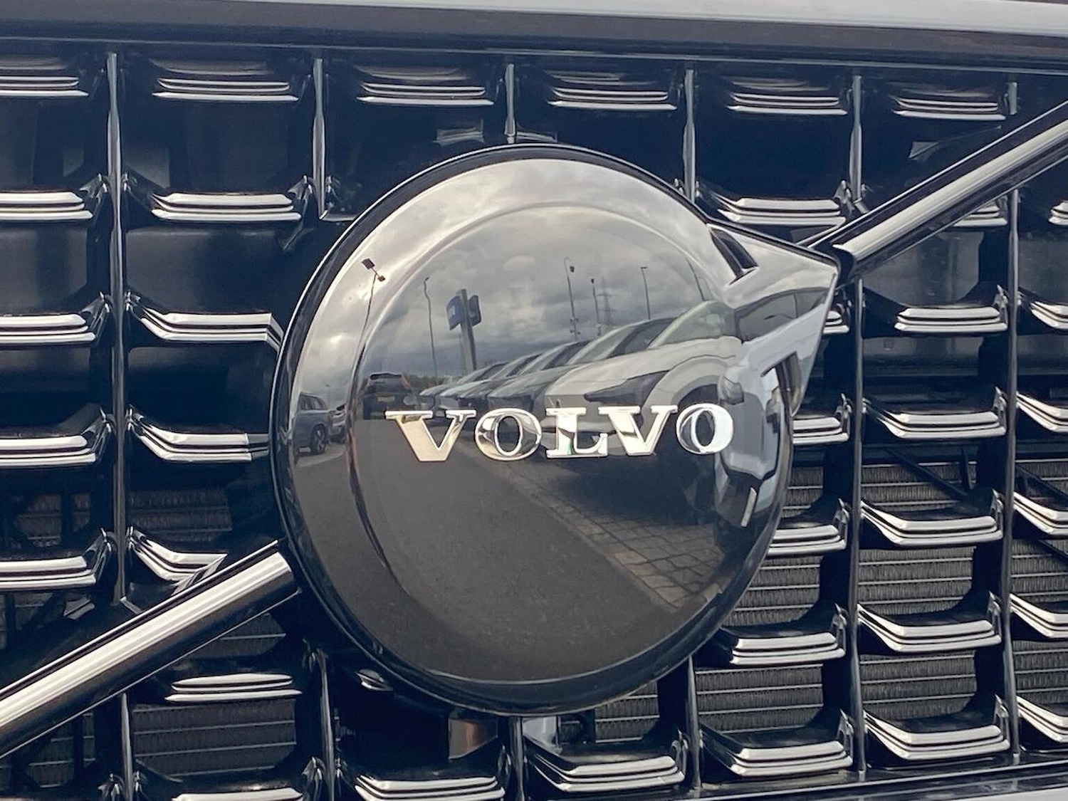 Used Volvo XC40 2025 for sale - 76115501: Photo 34