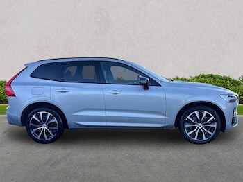 Used Volvo XC60 2023 for sale - 77489749: Photo