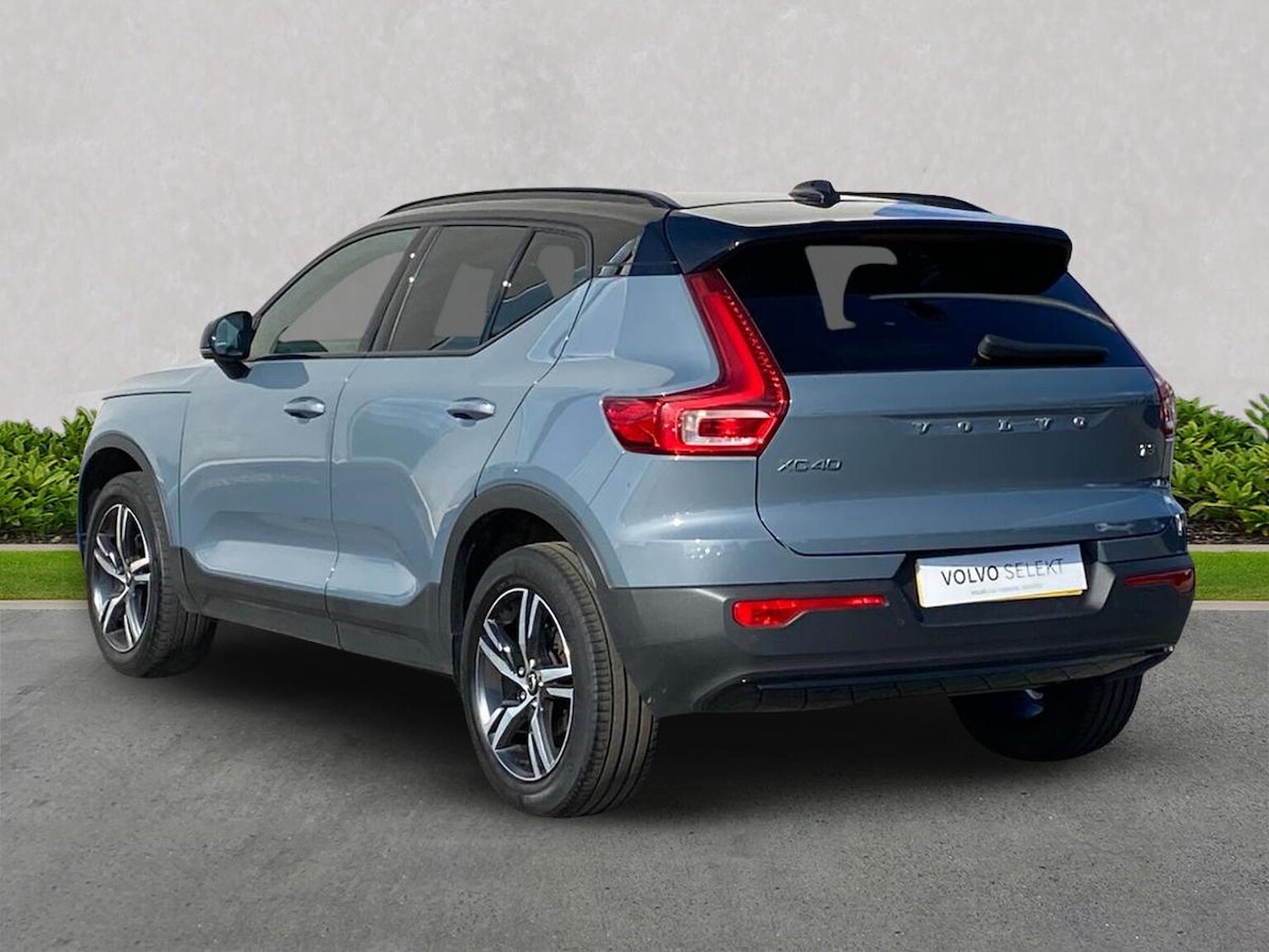 Used Volvo XC40 2022 for sale - 78191133: Photo 2