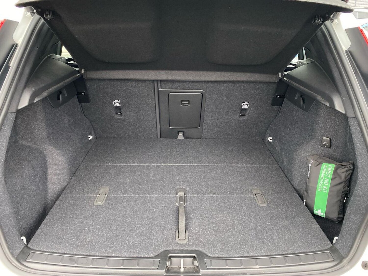 Used Volvo XC40 2022 for sale - 76293087: Photo 18