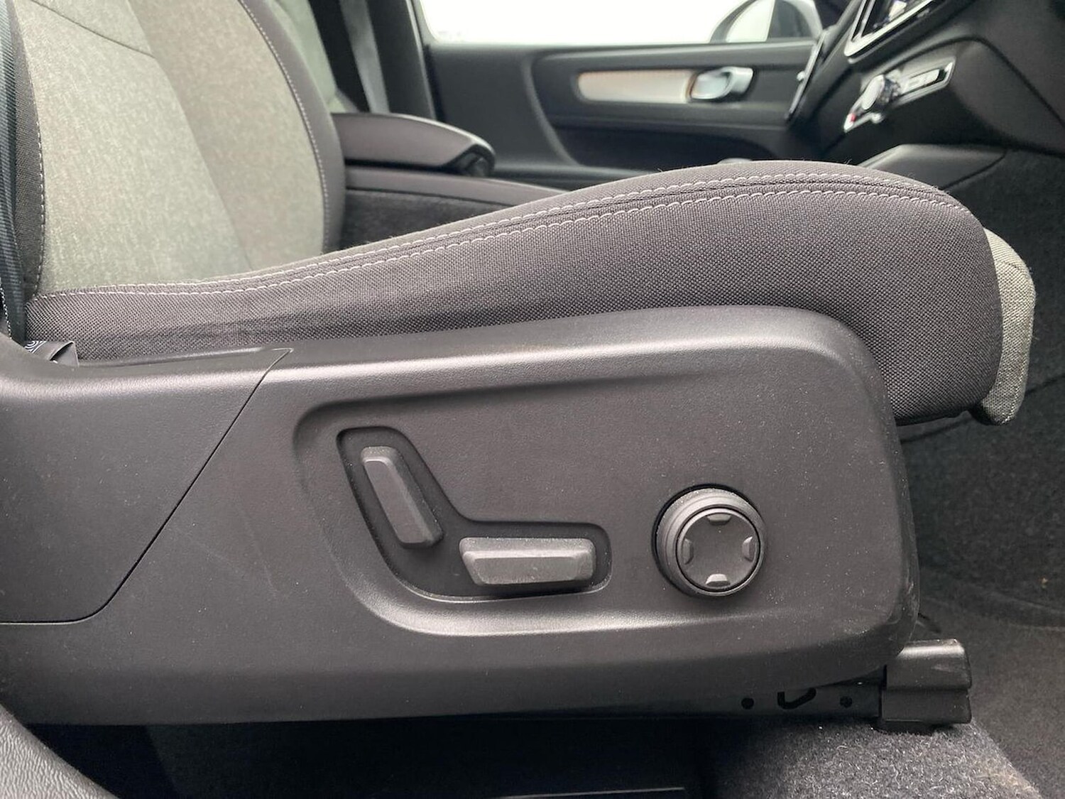 Used Volvo XC40 2022 for sale - 76293087: Photo 31