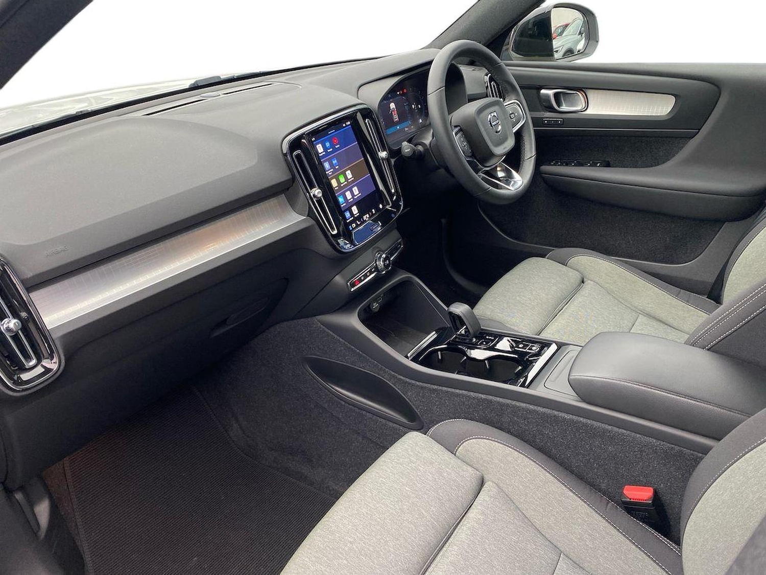 Used Volvo XC40 2022 for sale - 76293087: Photo 8