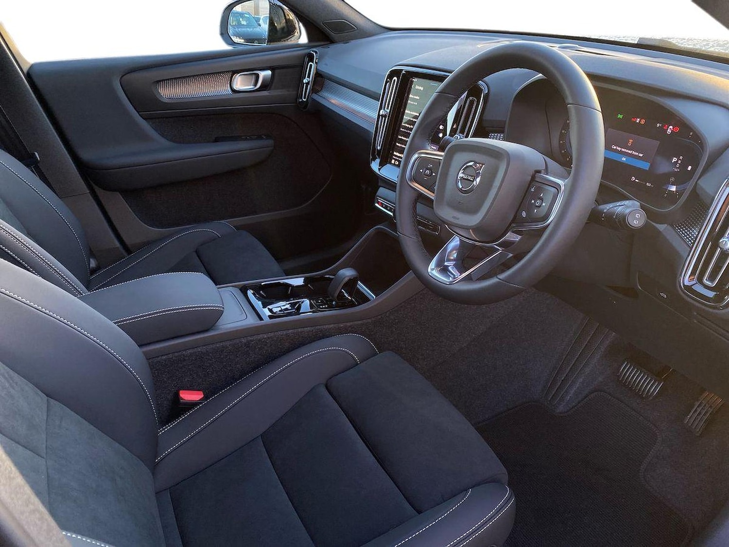 Used Volvo XC40 2025 for sale - 78135078: Photo 17