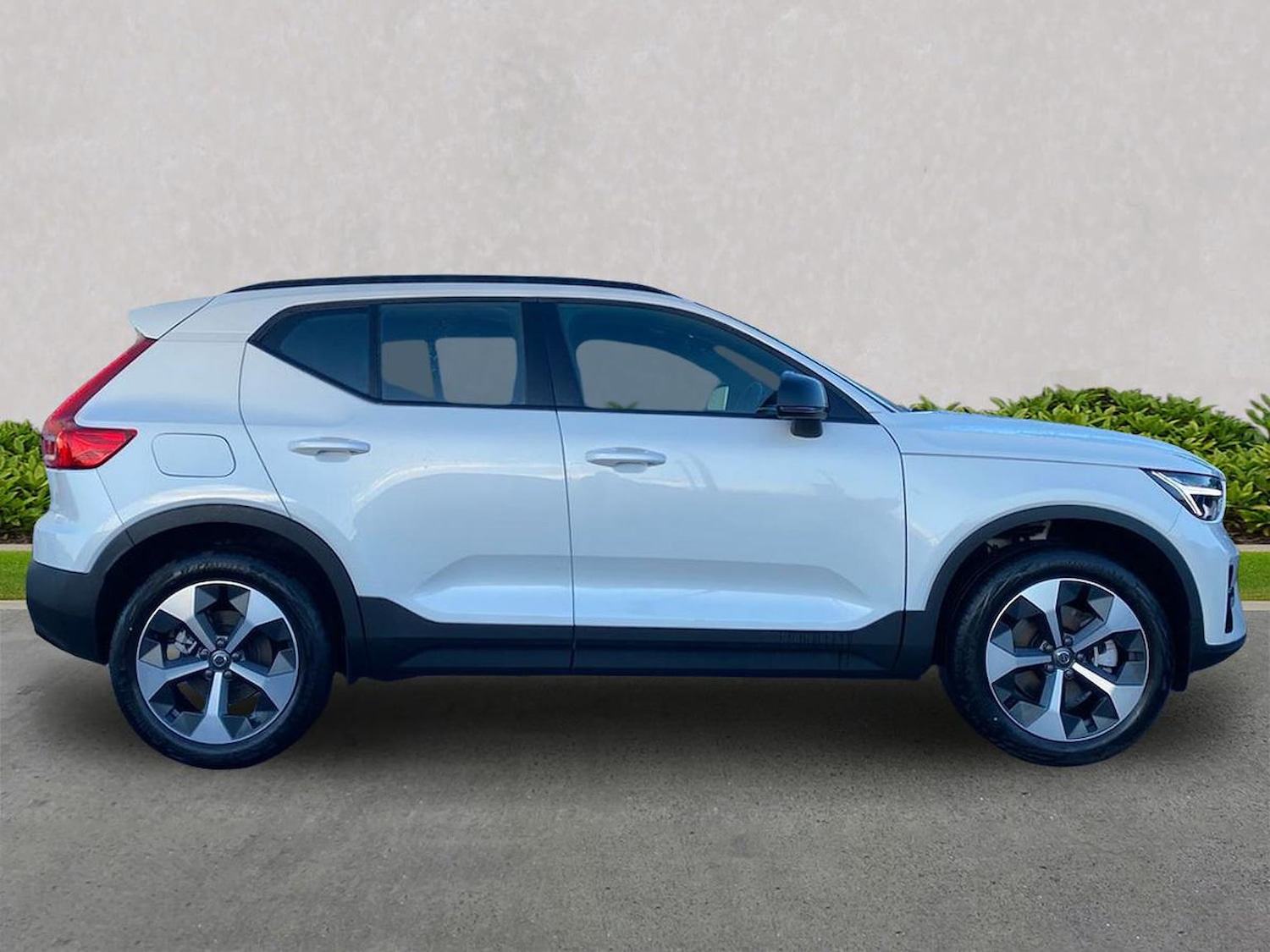 Used Volvo XC40 2025 for sale - 78135078: Photo 5