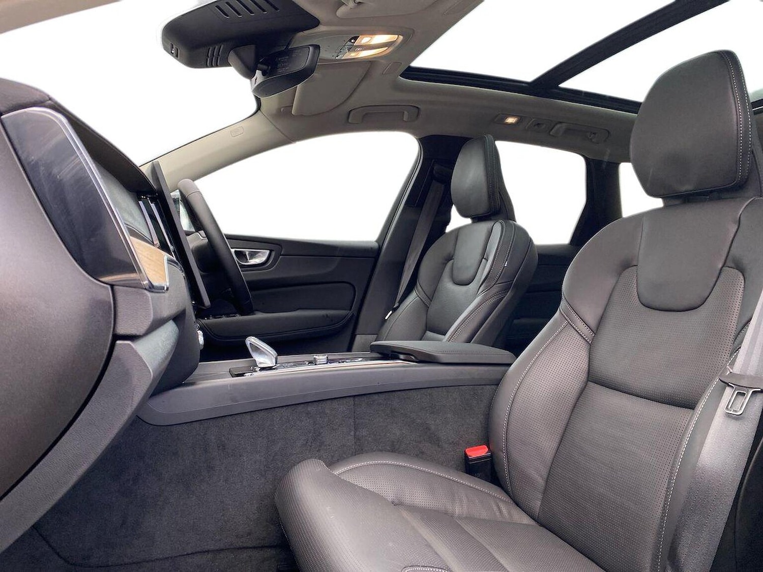 Used Volvo XC60 2025 for sale - 77676310: Photo 7