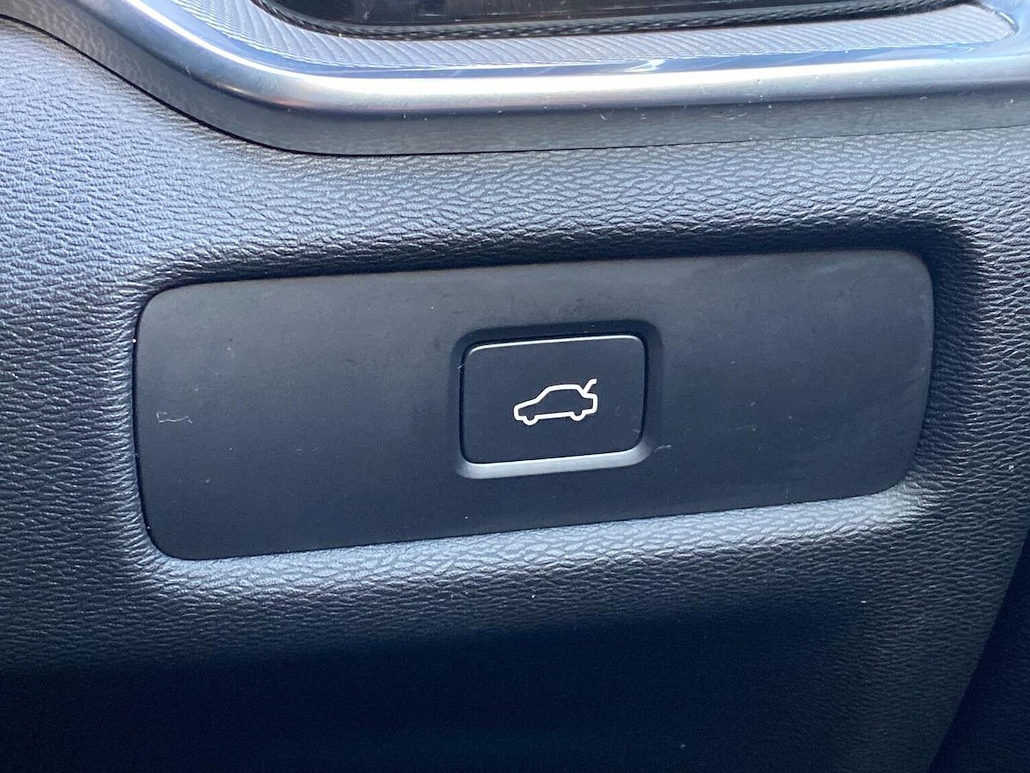 Used Volvo V60 2023 for sale - 78191146: Photo 24