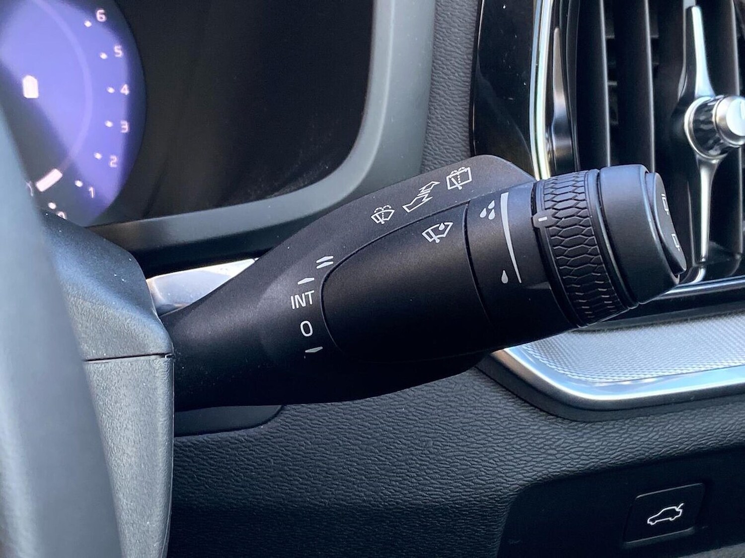 Used Volvo V60 2023 for sale - 78191146: Photo 30