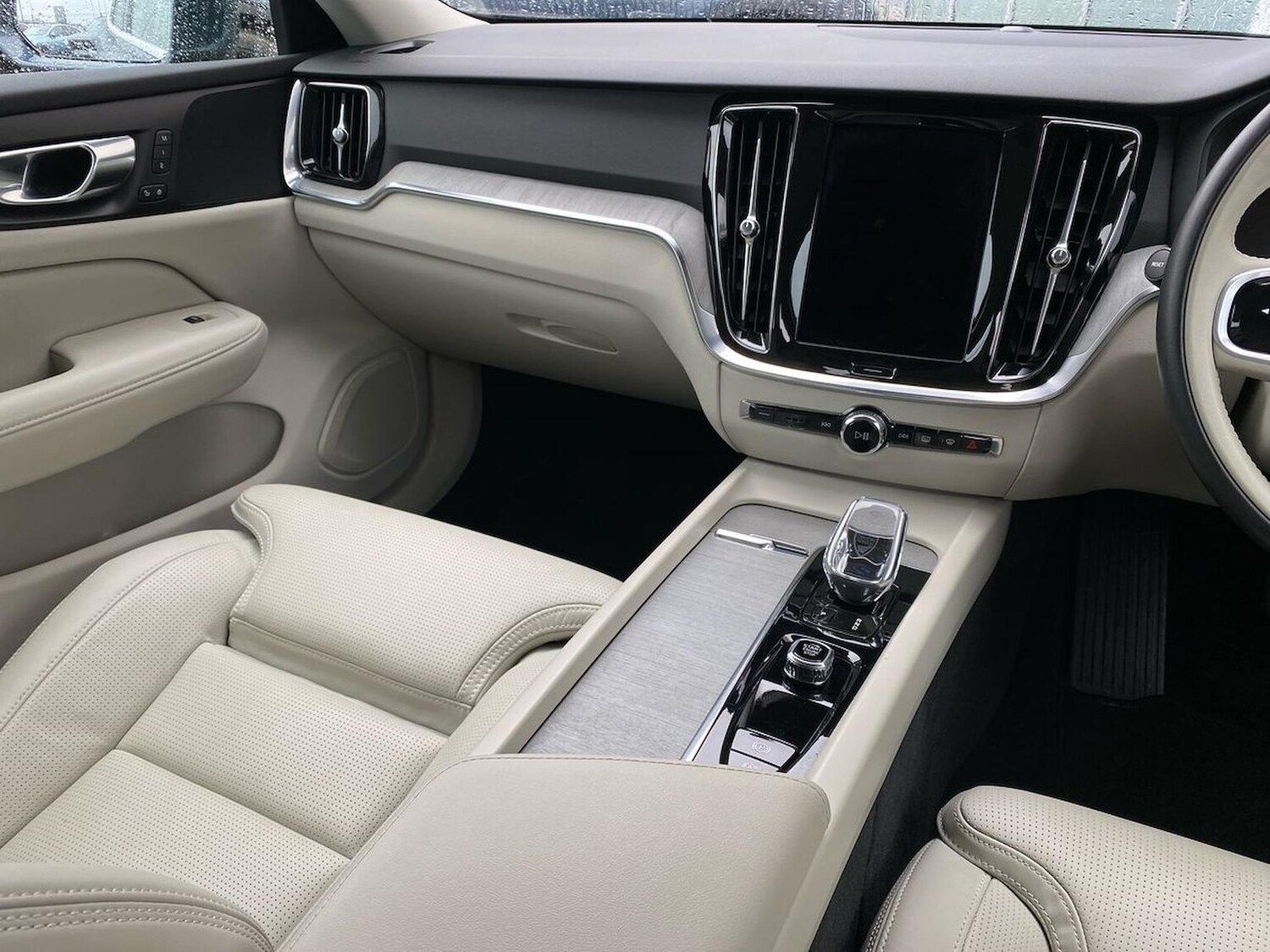 Used Volvo V60 2021 for sale - 78191131: Photo 15