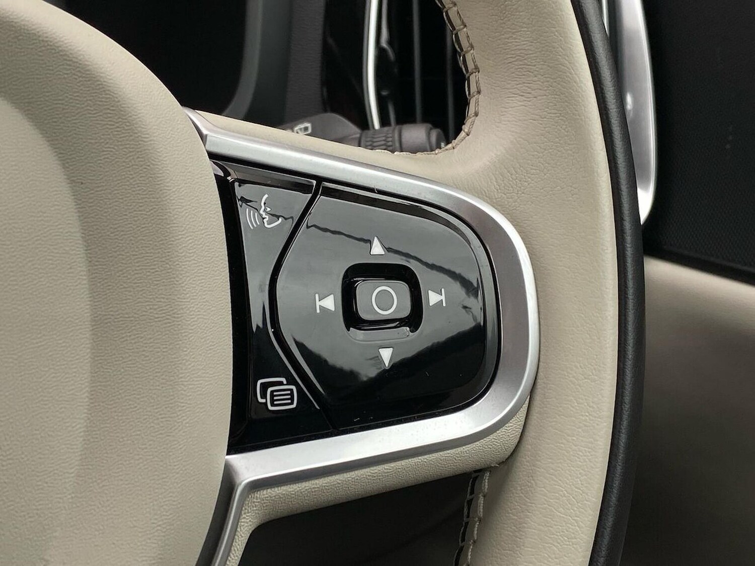 Used Volvo V60 2021 for sale - 78191131: Photo 28