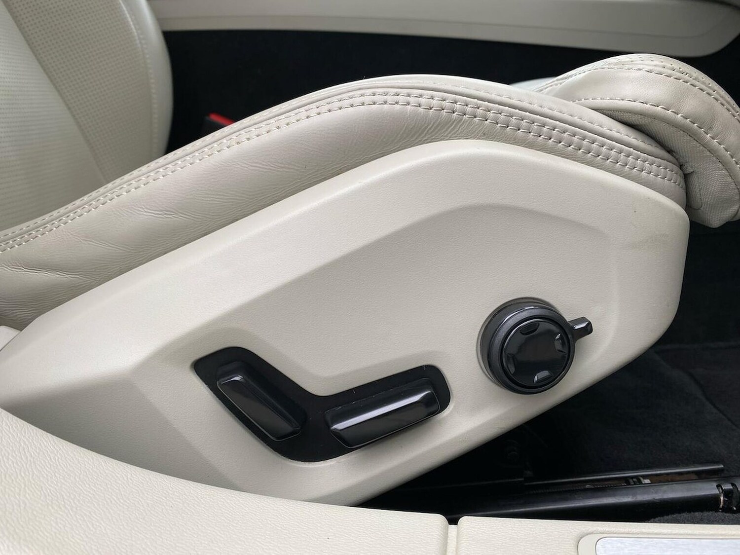 Used Volvo V60 2021 for sale - 78191131: Photo 32