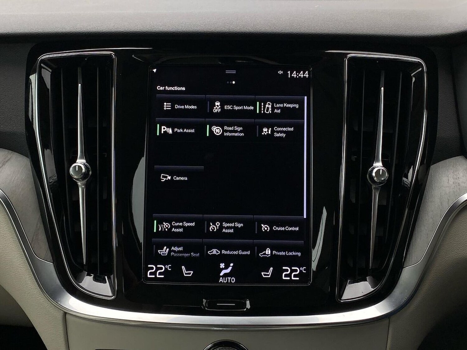 Used Volvo V60 2021 for sale - 78191131: Photo 41