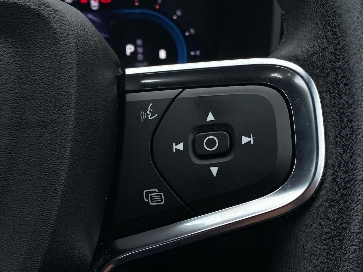 Used Volvo XC40 2022 for sale - 77033486: Photo 28