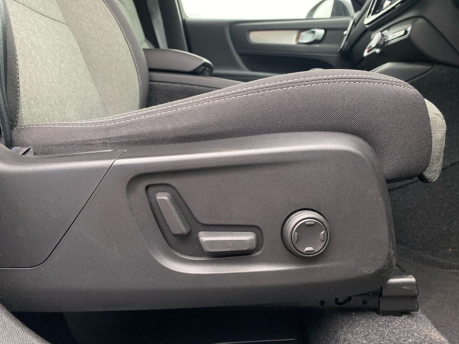 Used Volvo XC40 2022 for sale - 77033486: Photo 32