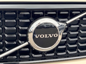 Used Volvo XC40 2024 for sale - 79330237: Photo