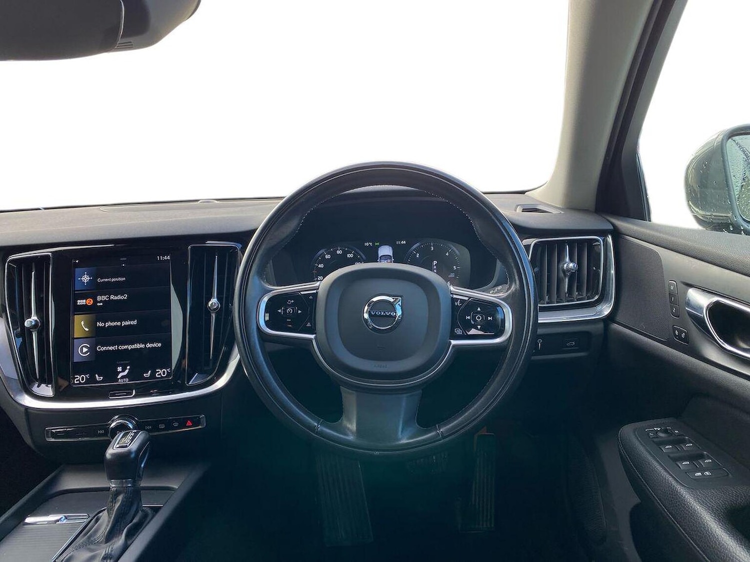 Used Volvo V60 2020 for sale - 76392482: Photo 10