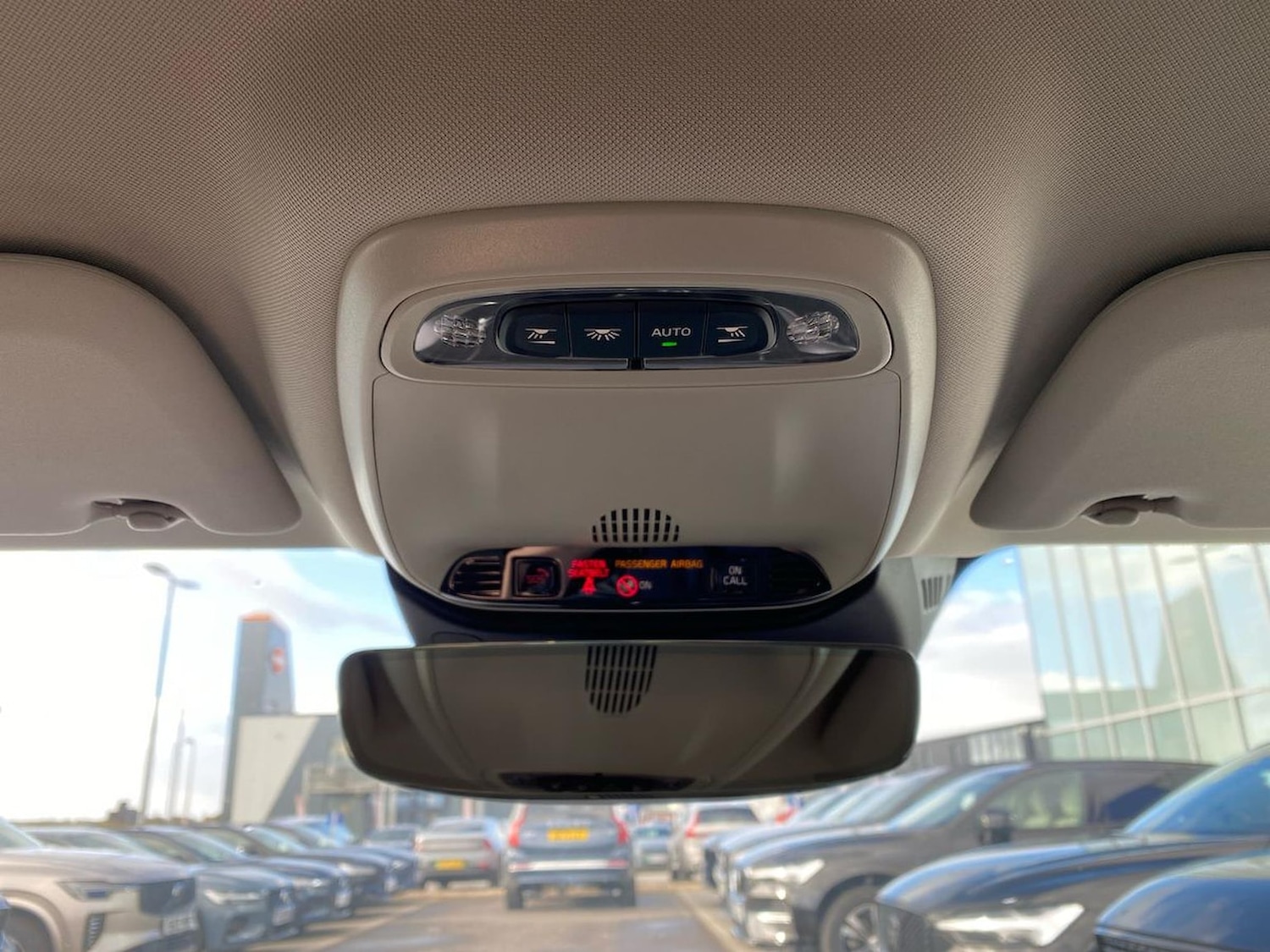 Used Volvo V60 2020 for sale - 76392482: Photo 15