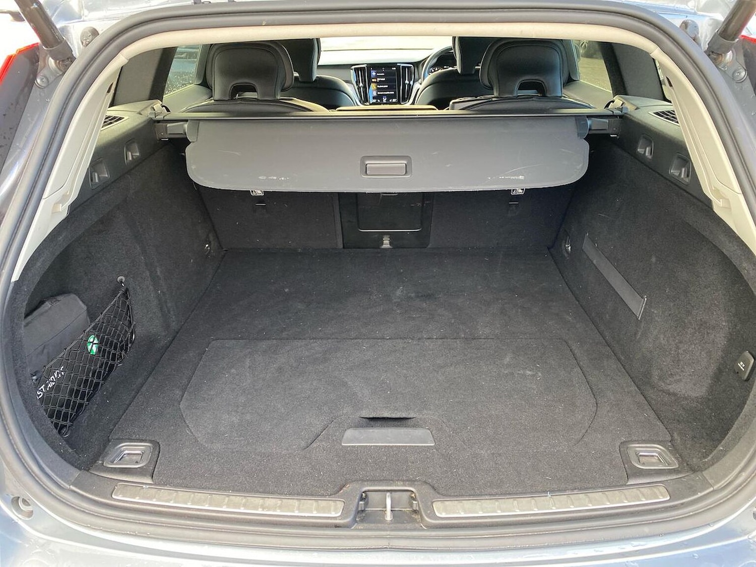 Used Volvo V60 2020 for sale - 76392482: Photo 18